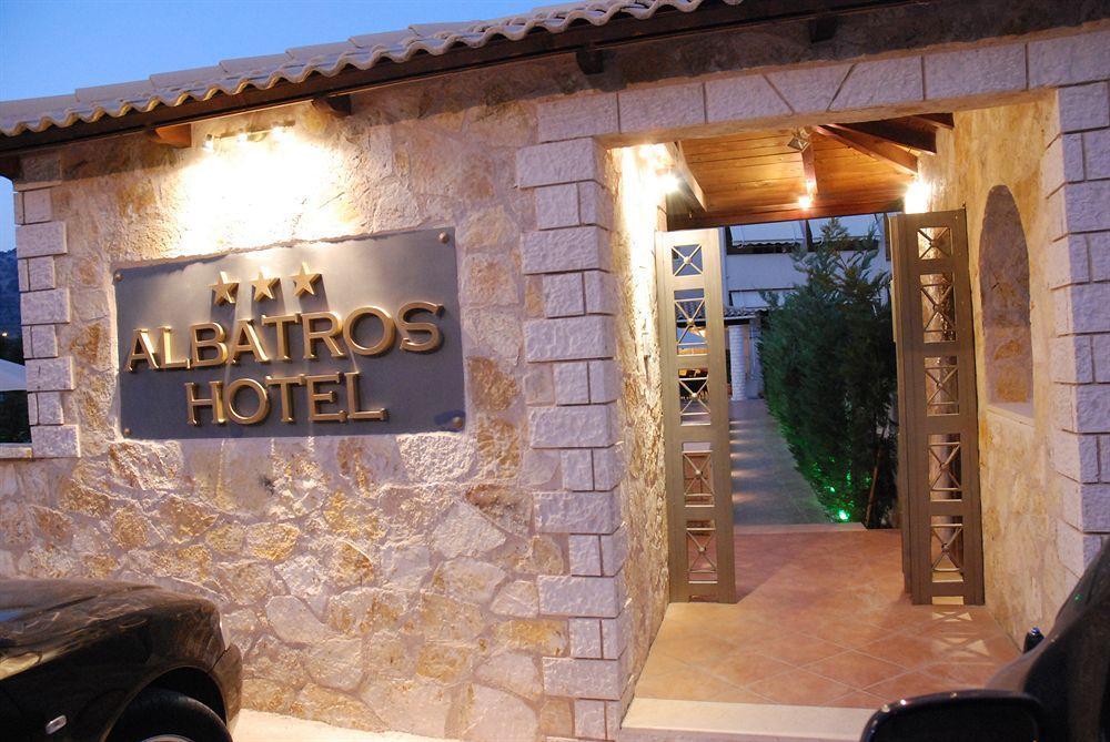 Albatros Hotel Sívota Exterior foto